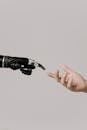 advanced-wireless-waterproof-bionic-arm-with-full-360-degree-wrist-mobility-2.jpeg