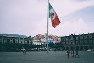 americans-reconsider-mexico-vacations-amid-heightened-travel-warnings-2.jpeg