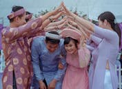 josh-allen-and-hailee-steinfeld-celebrate-their-marriage-after-a-stellar-nfl-season-2.jpeg
