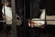 lawyer-claims-worker-aided-jailbreak-by-unclogging-toilet-not-assisting-escape-2.jpeg