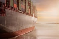 unexpected-wake-up-call-443-foot-cargo-ship-grounds-in-backyard-2.jpeg